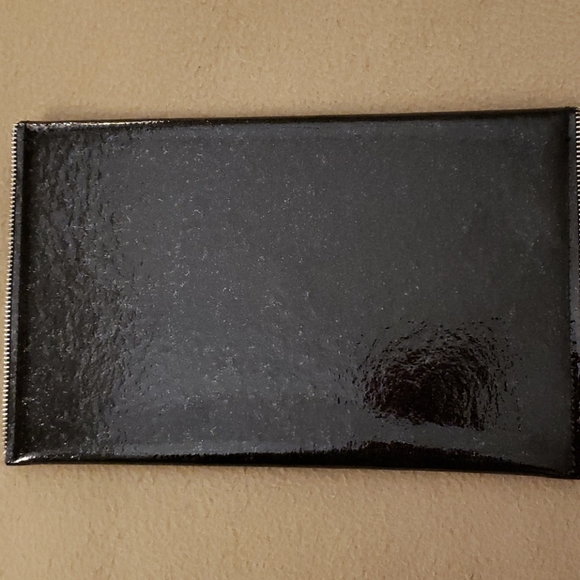 A beautiful black clutch - Picture 2 of 2